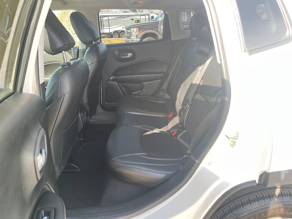 Used 2018 Jeep Compass Latitude w/ Cold Weather Group image 15