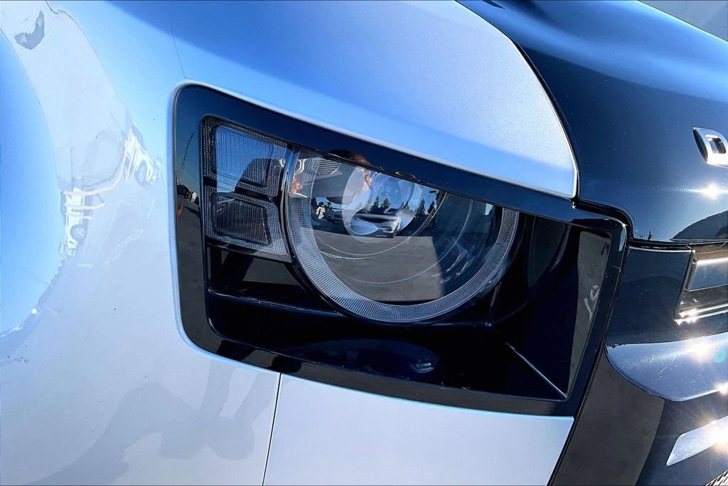 Certified 2024 Land Rover Defender 130 X image 31