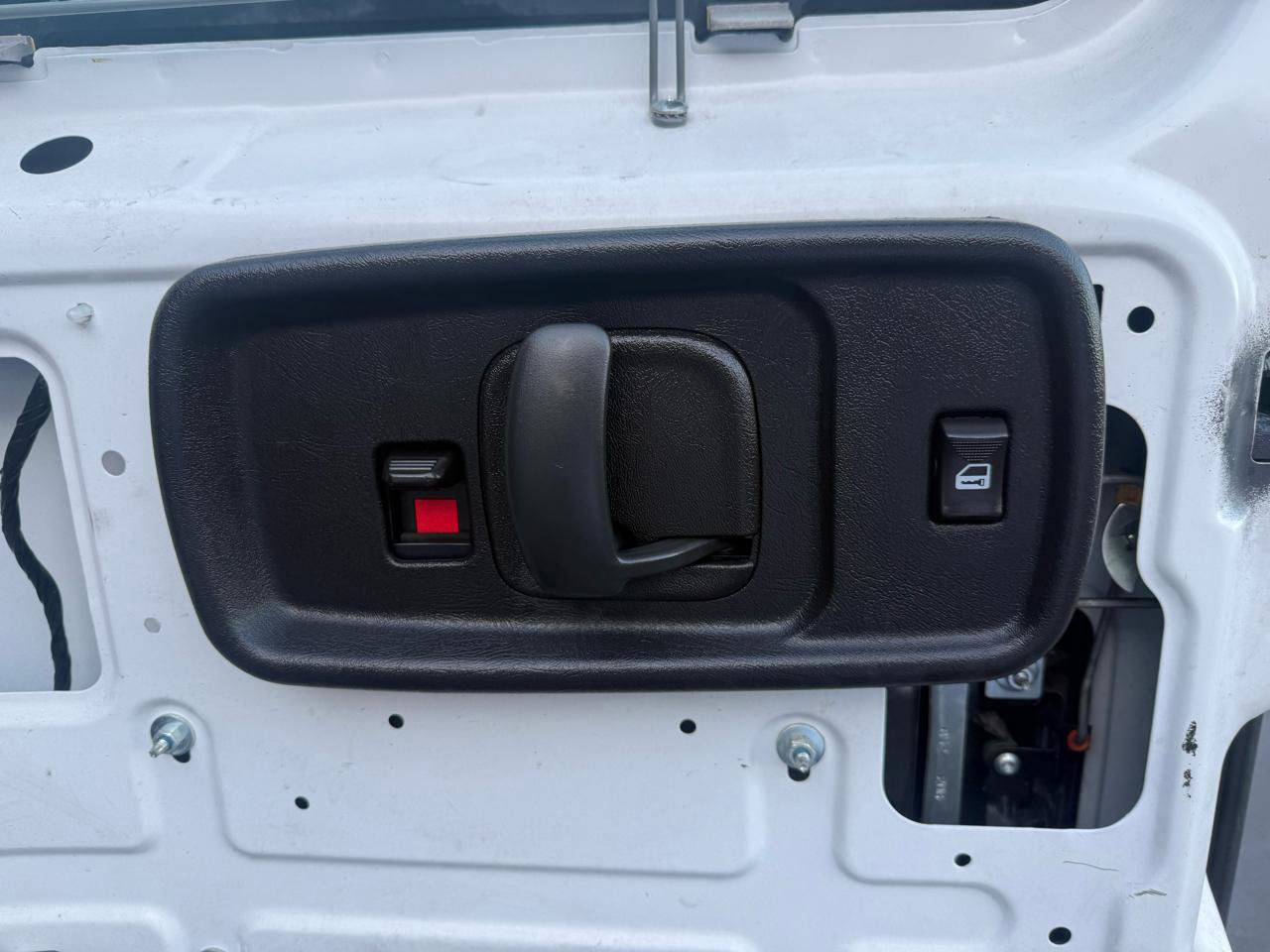 Used 2017 Chevrolet Express 2500 RWD image 22