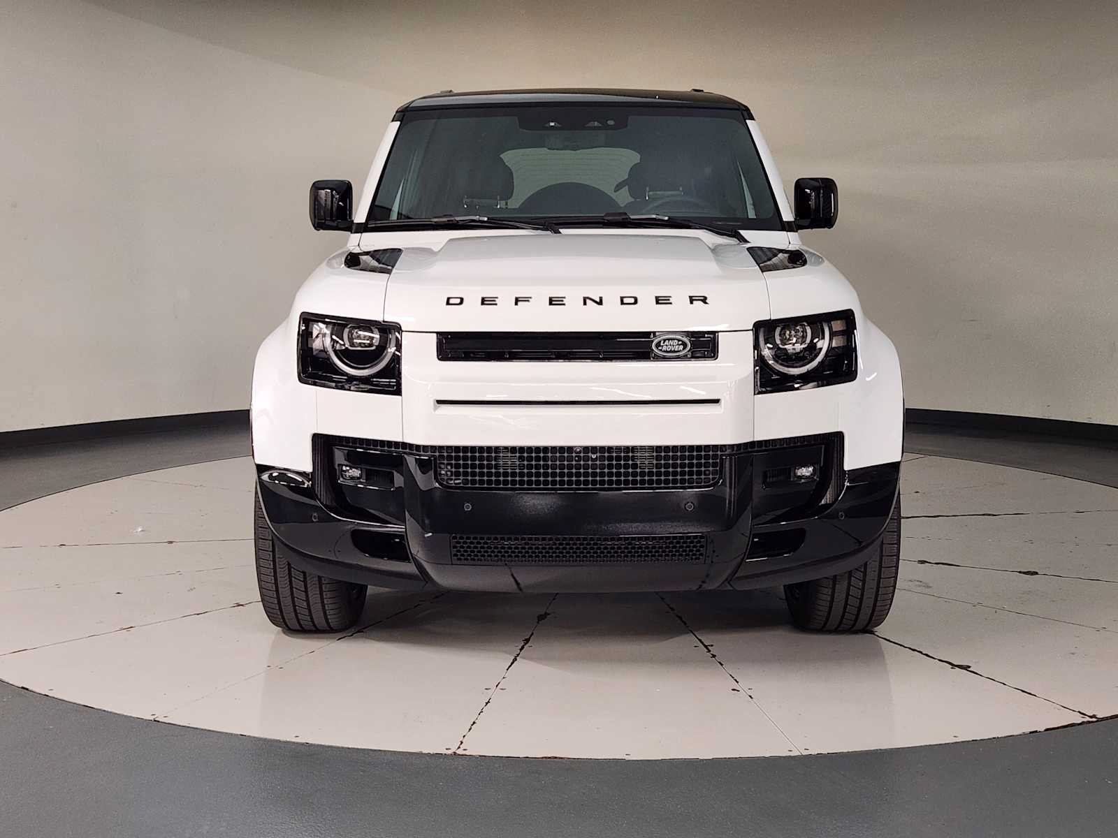 New 2026 Land Rover Defender 130 V8 AWD/4WD image 9