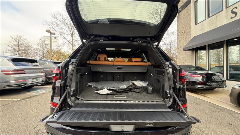 Used 2025 BMW X5 xDrive50e w/ M Sport Package image 38
