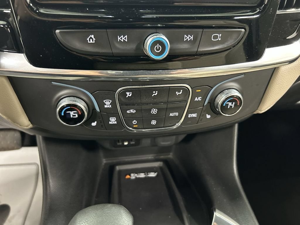 Certified 2023 Chevrolet Traverse LT AWD/4WD image 16
