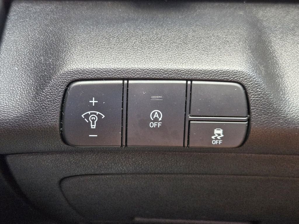 Certified 2025 Hyundai Elantra SE FWD image 27