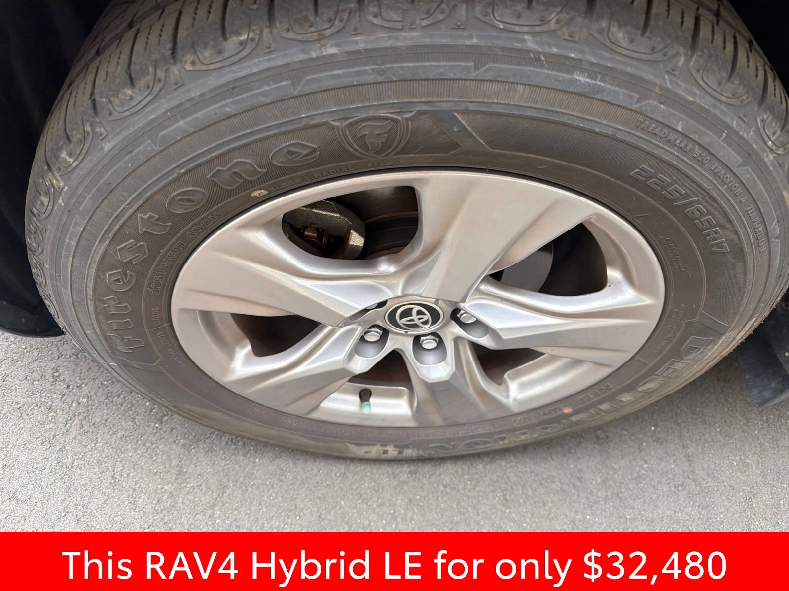 Used 2023 Toyota RAV4 LE AWD/4WD image 7