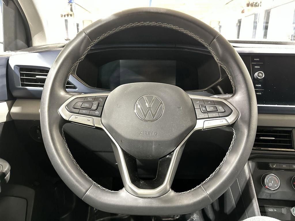 Used 2022 Volkswagen Taos SE FWD image 11