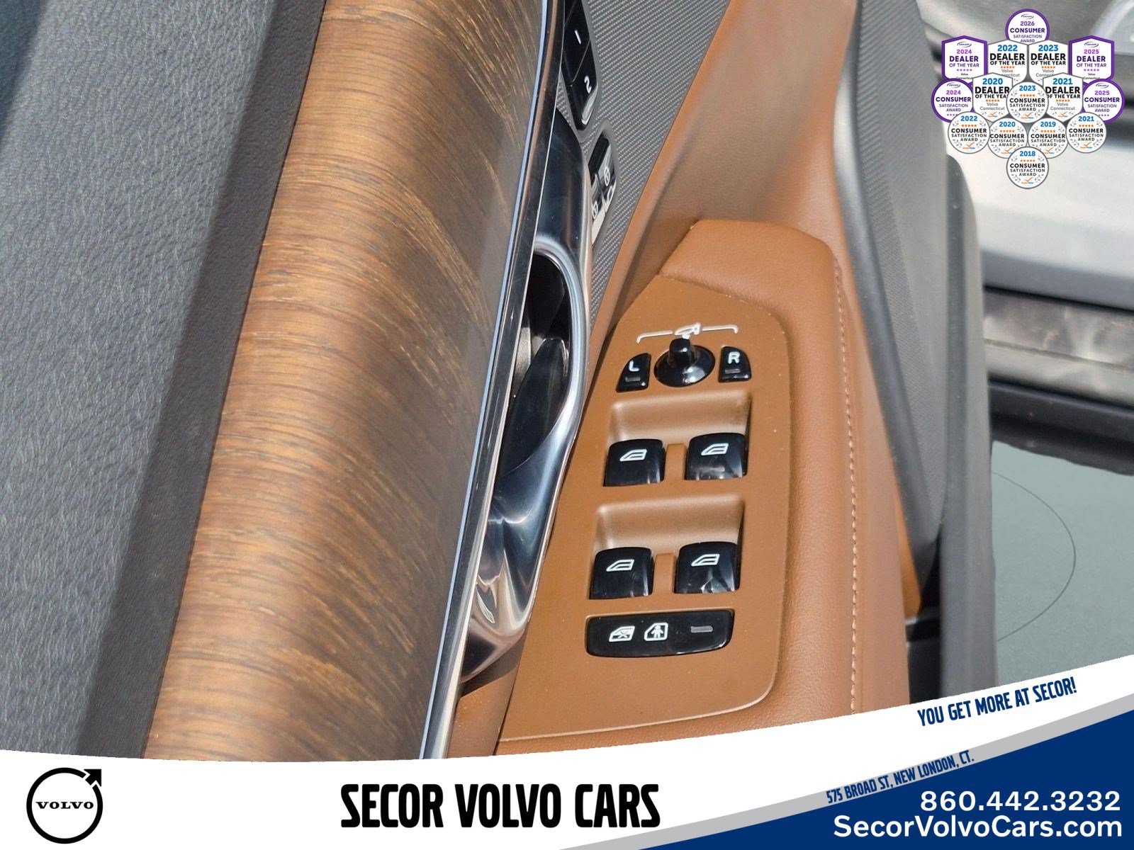 Used 2025 Volvo V90 B6 Cross Country Plus AWD/4WD image 12