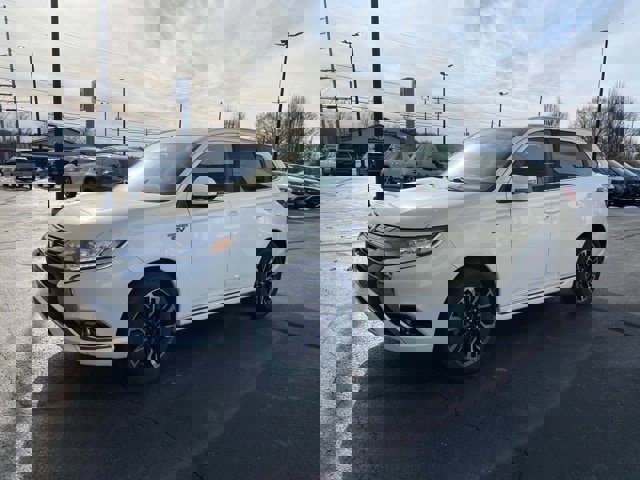 Used 2018 Mitsubishi Outlander GT image 6