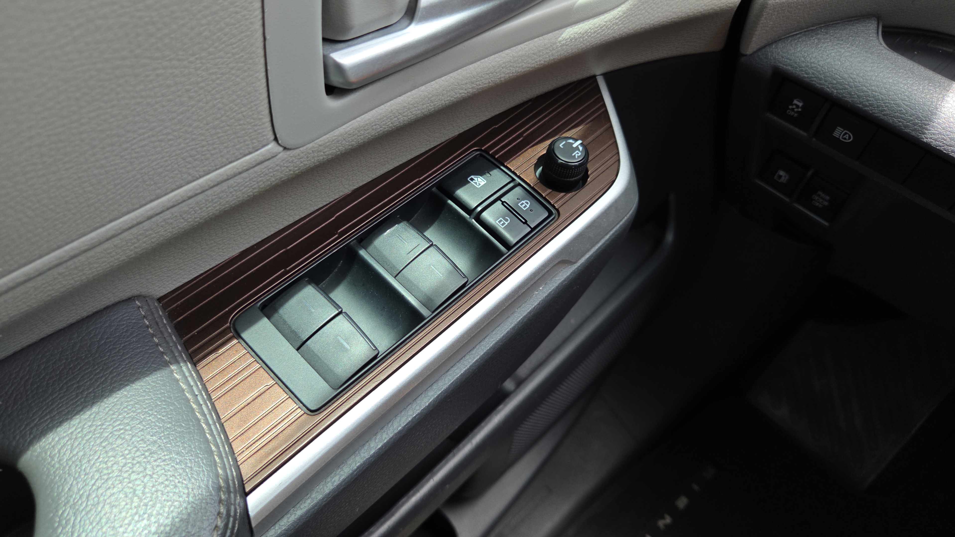 Certified 2021 Toyota Sienna XLE FWD image 18