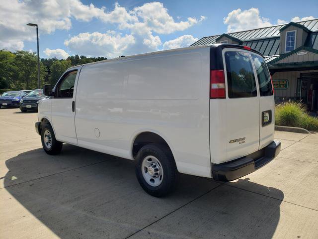 Used 2014 Chevrolet Express 2500 image 9