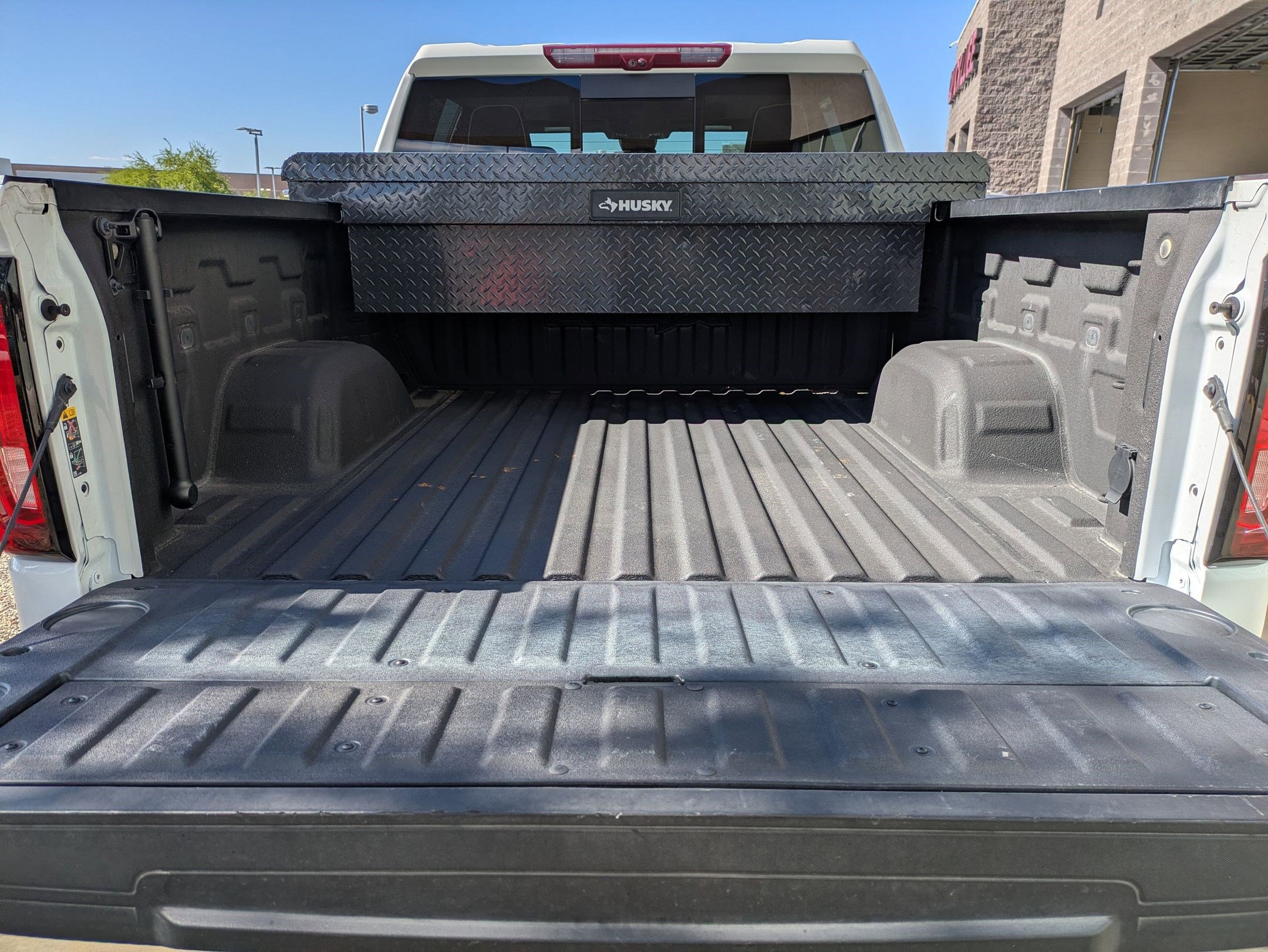 Certified 2024 GMC Sierra 1500 AT4X w/ AT4X AEV Edition image 33