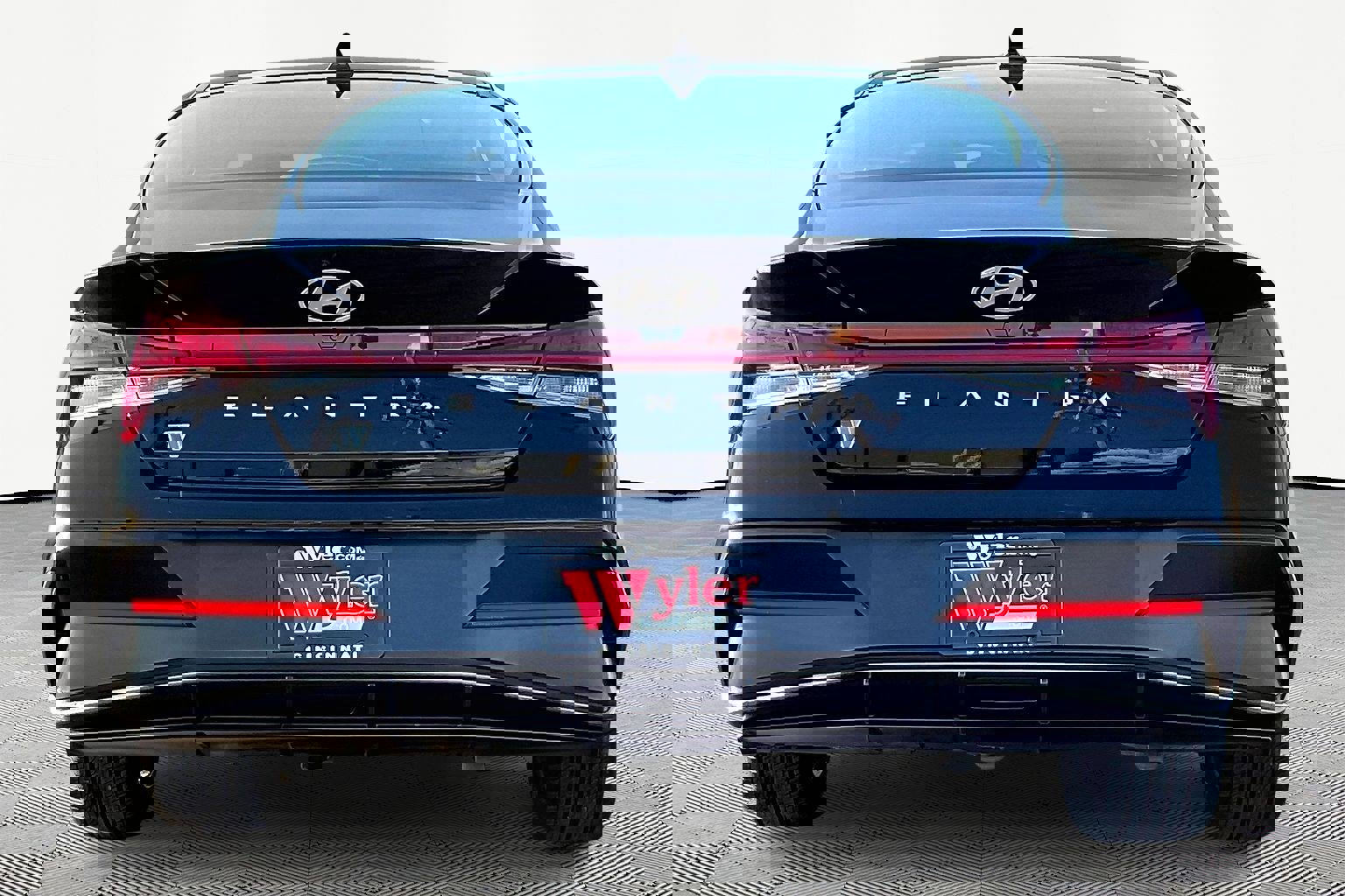 Used 2025 Hyundai Elantra SEL image 5