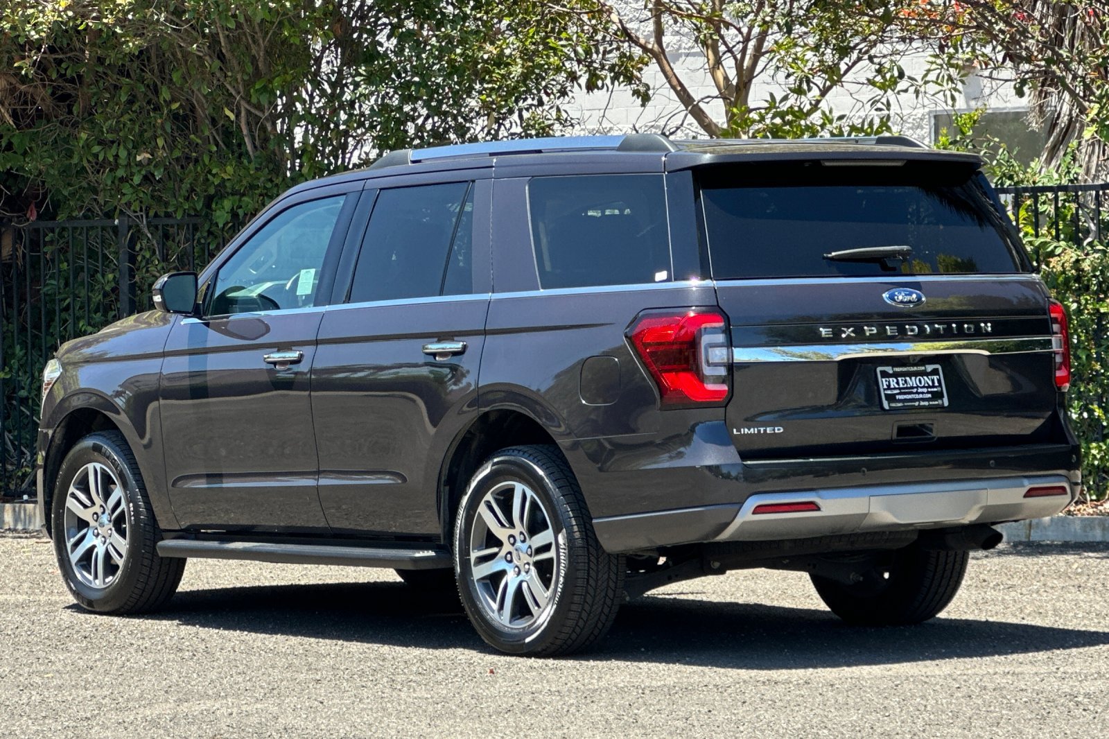 Used 2024 Ford Expedition Limited RWD image 5