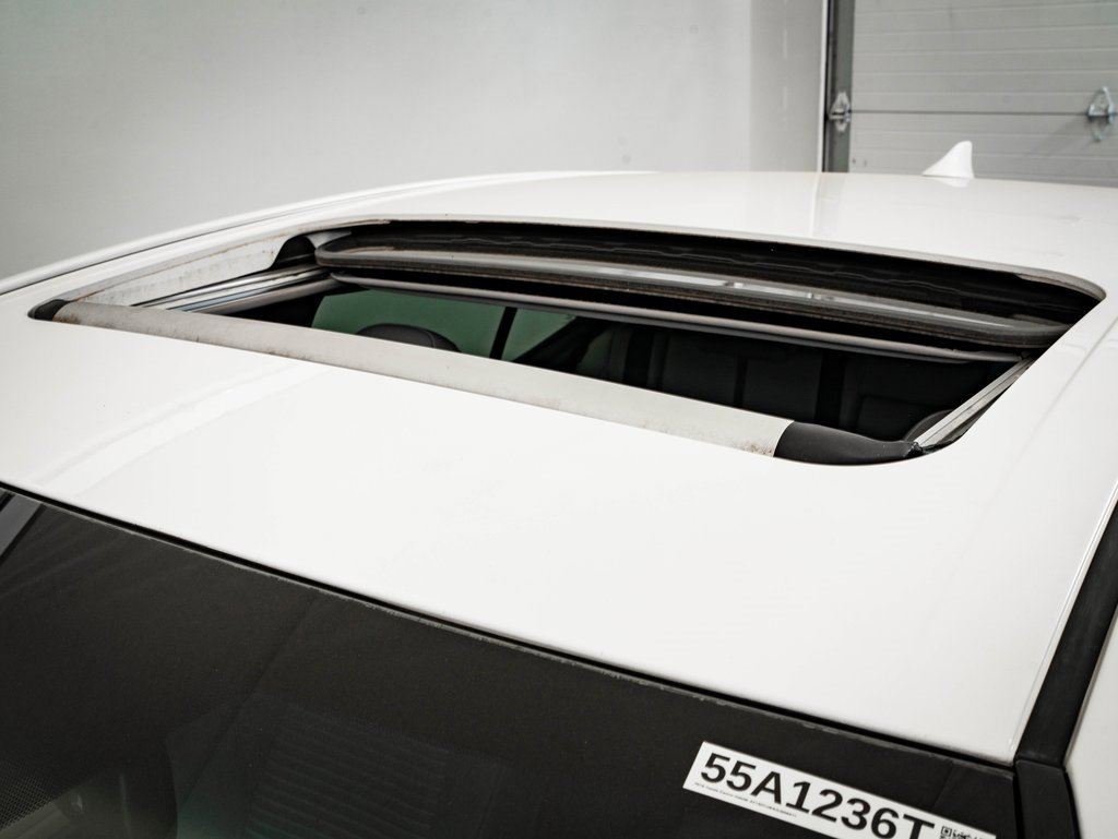 Used 2018 Toyota Camry SE image 14