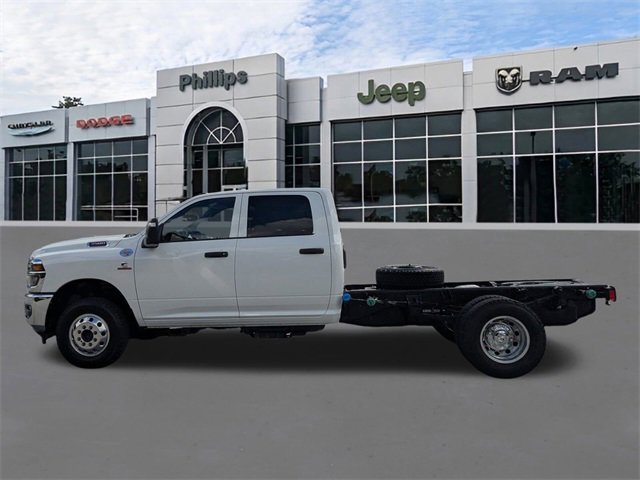 New 2026 RAM 3500 Tradesman w/ Chrome Appearance Group image 7