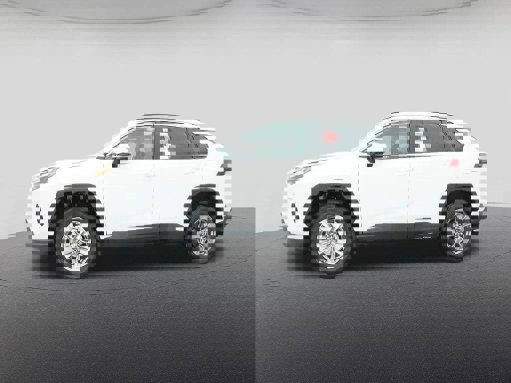 New 2025 Toyota RAV4 XLE image 18