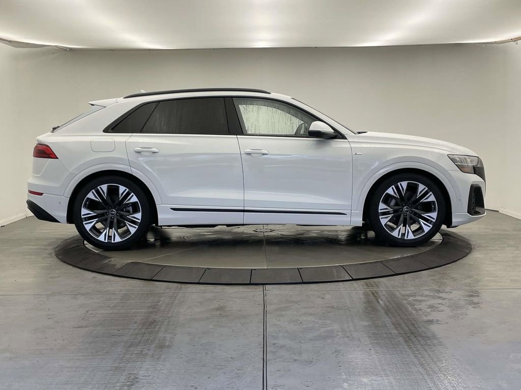 New 2026 Audi Q8 Premium Plus image 8