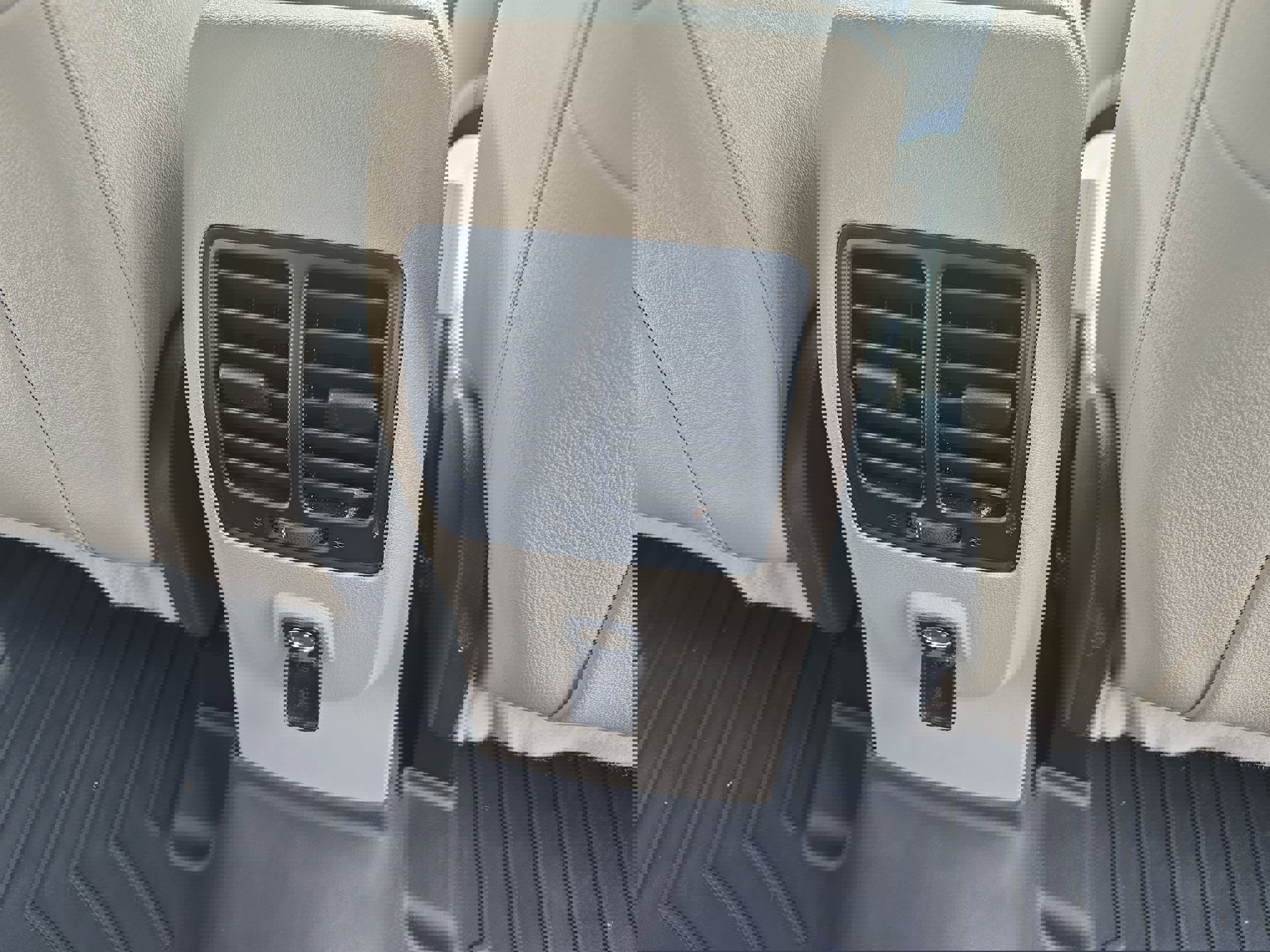 Used 2018 Ford Escape SEL image 12