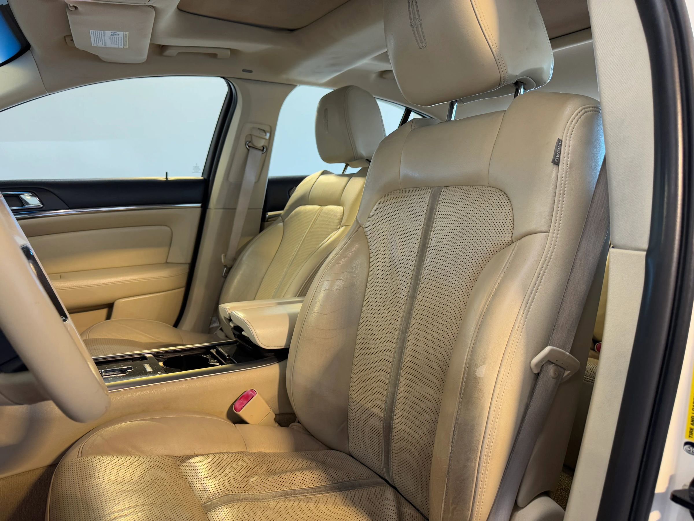 Used 2009 Lincoln MKS AWD image 14