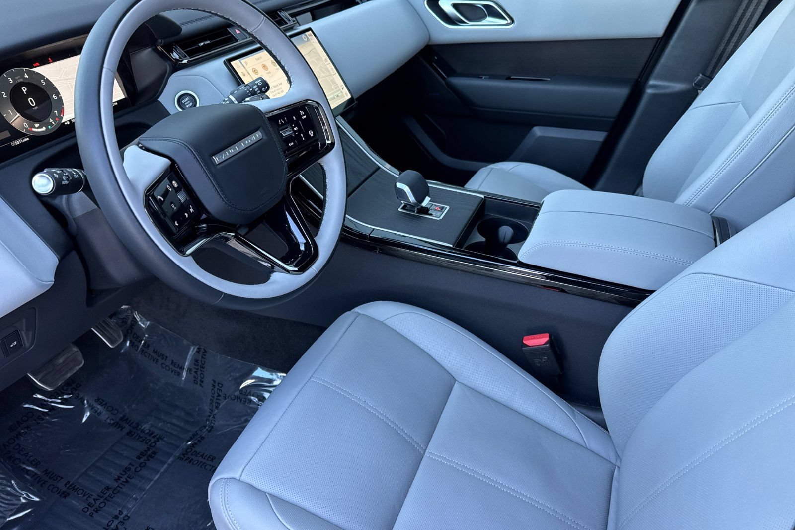 Certified 2026 Land Rover Range Rover Velar Dynamic SE AWD/4WD image 9