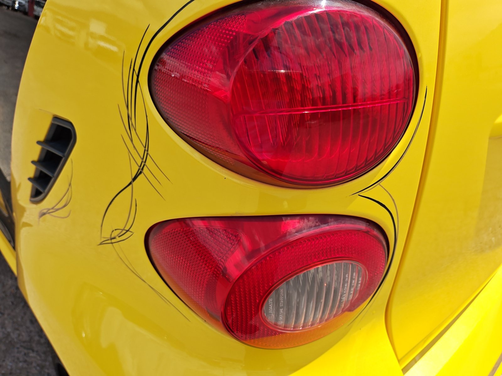 Used 2013 smart fortwo passion RWD image 25