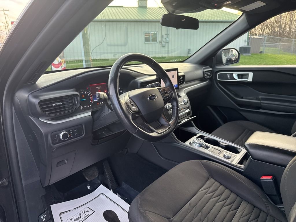 Used 2020 Ford Explorer XLT AWD/4WD image 10