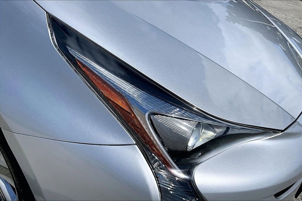 Used 2016 Toyota Prius Three Touring image 32