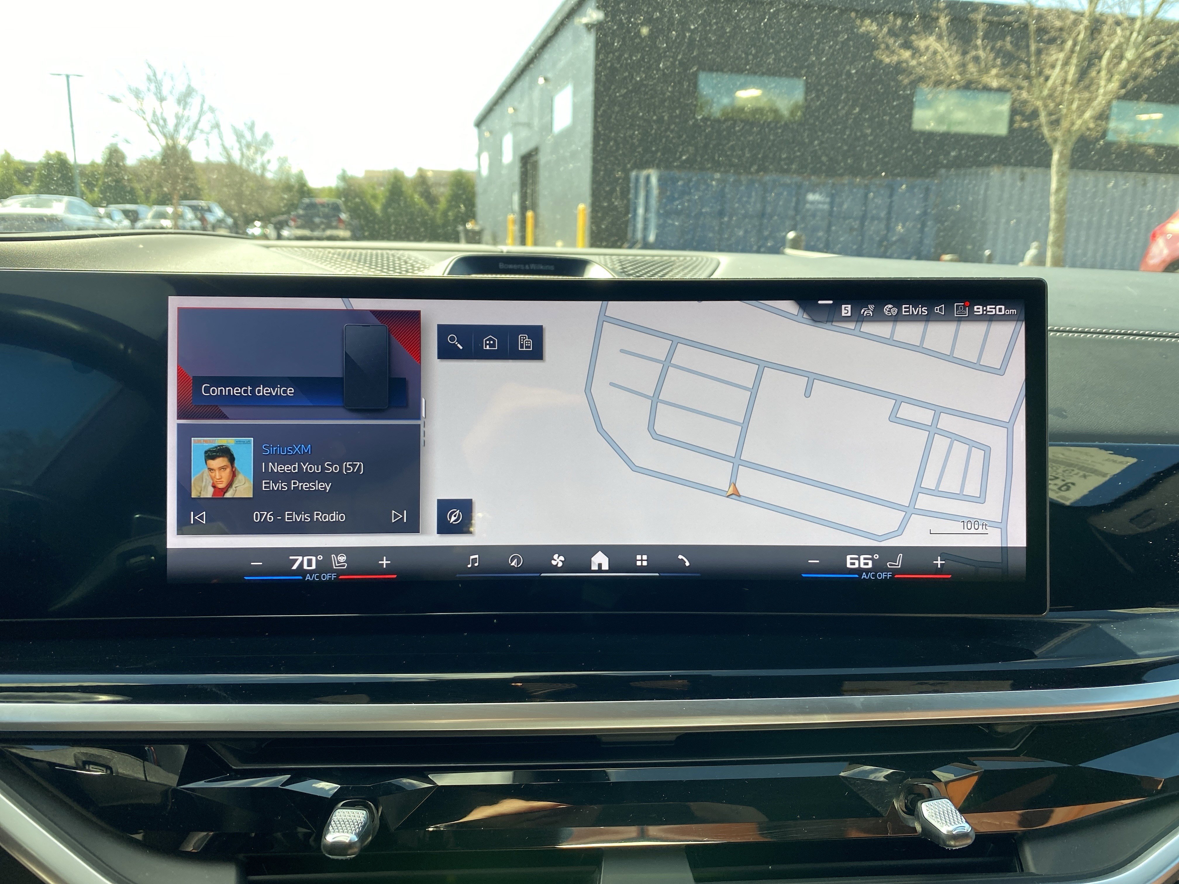 Used 2024 BMW X7 M60i w/ Executive Package image 23