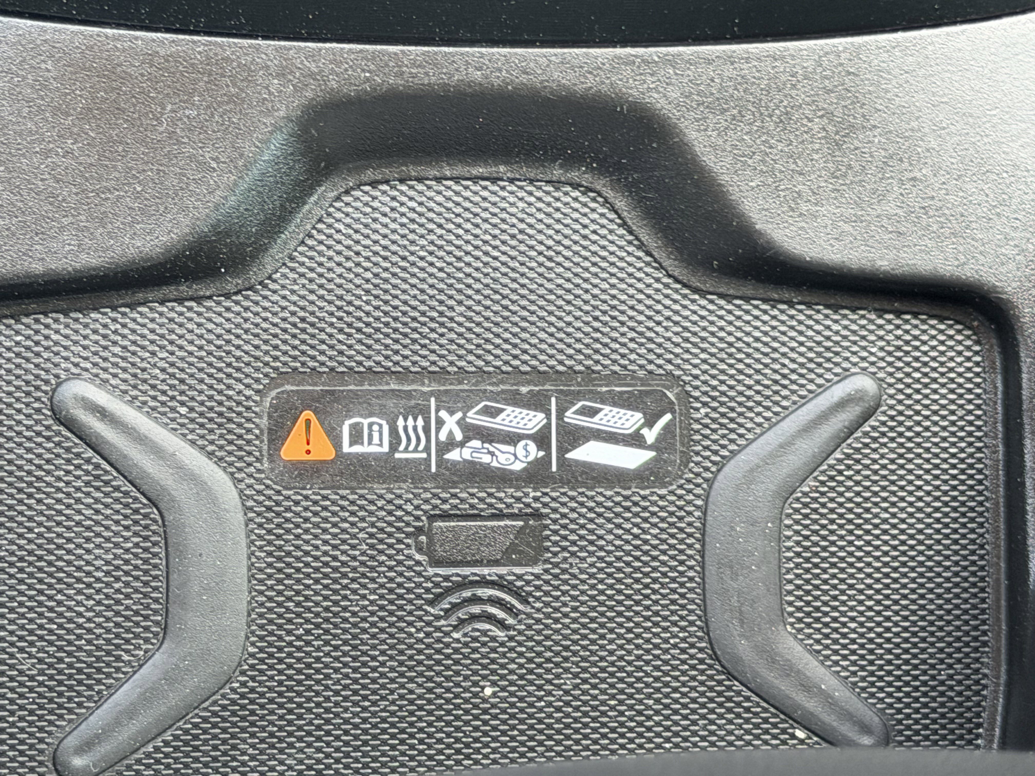 Used 2022 GMC Canyon AT4 w/ Trailering Package AWD/4WD image 18