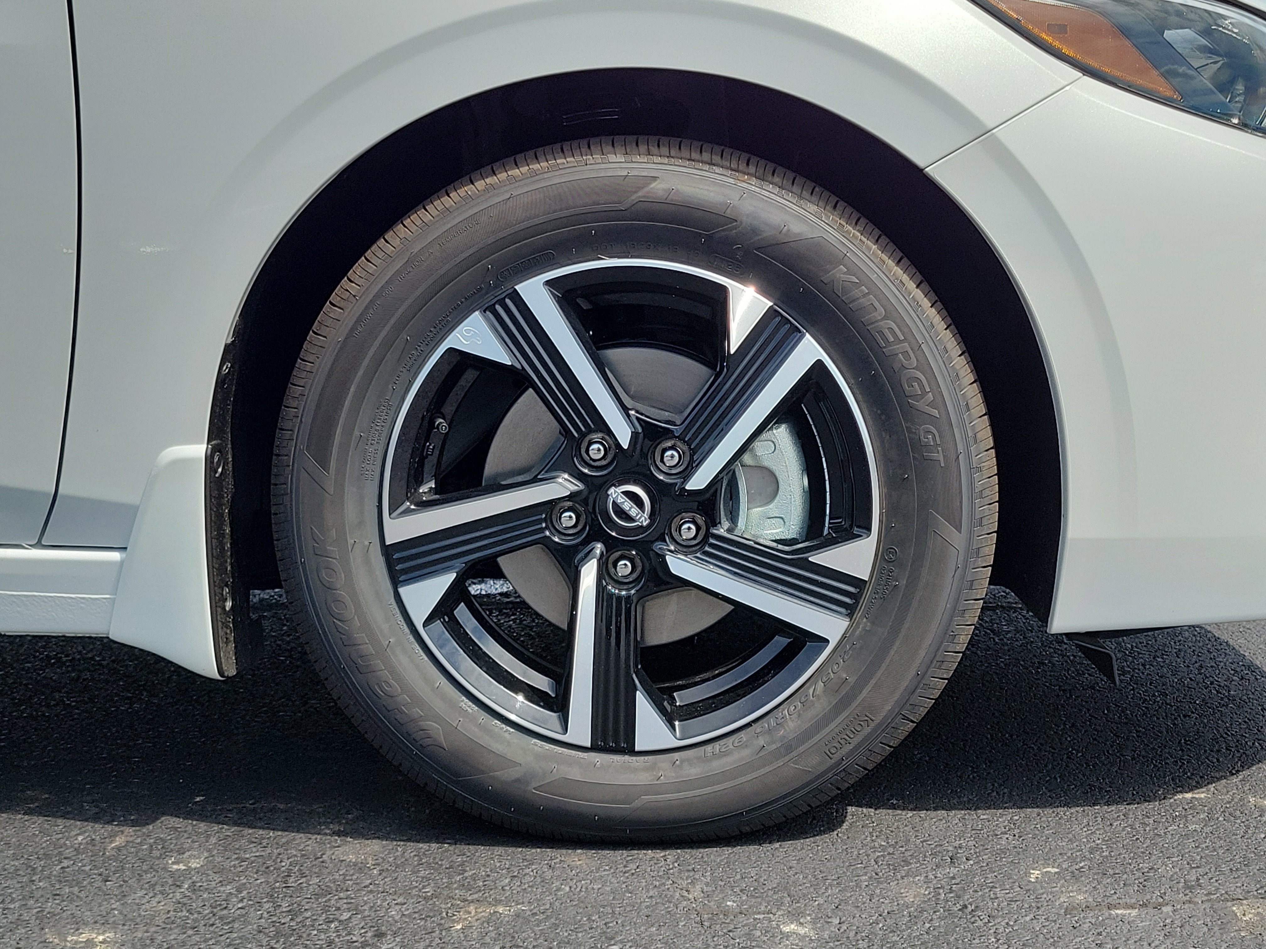 New 2025 Nissan Sentra SV w/ All-Weather Package image 5