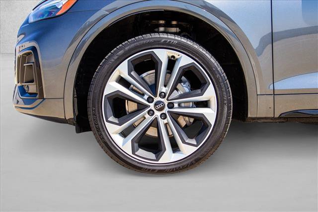 Used 2023 Audi Q5 2.0T Premium Plus w/ Premium Plus Package AWD/4WD image 9