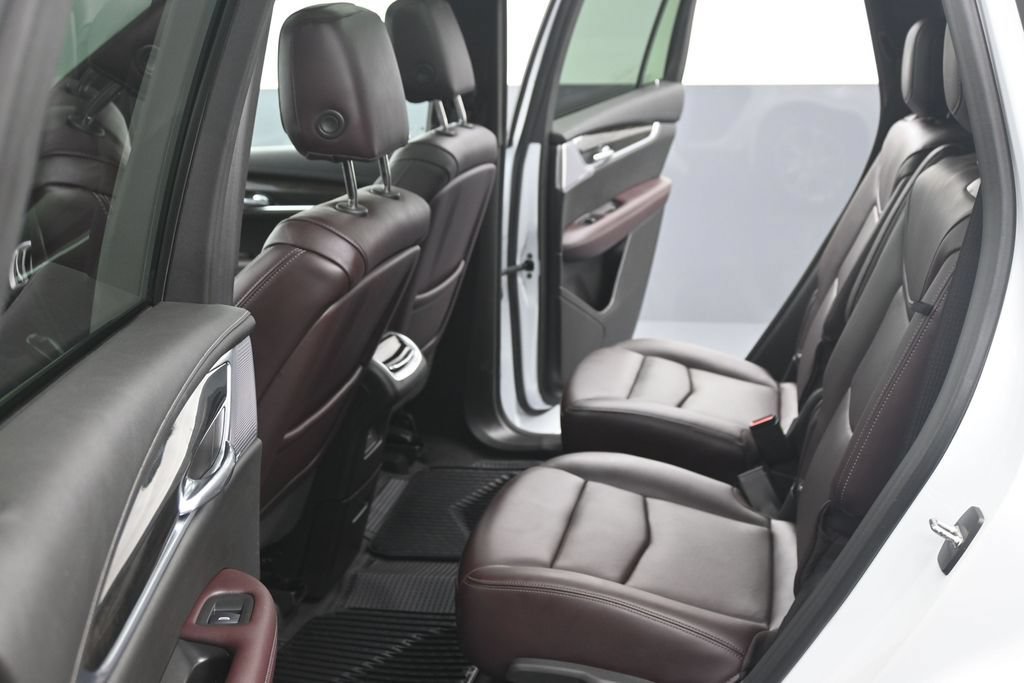 Certified 2024 Cadillac XT6 Premium Luxury AWD/4WD image 13