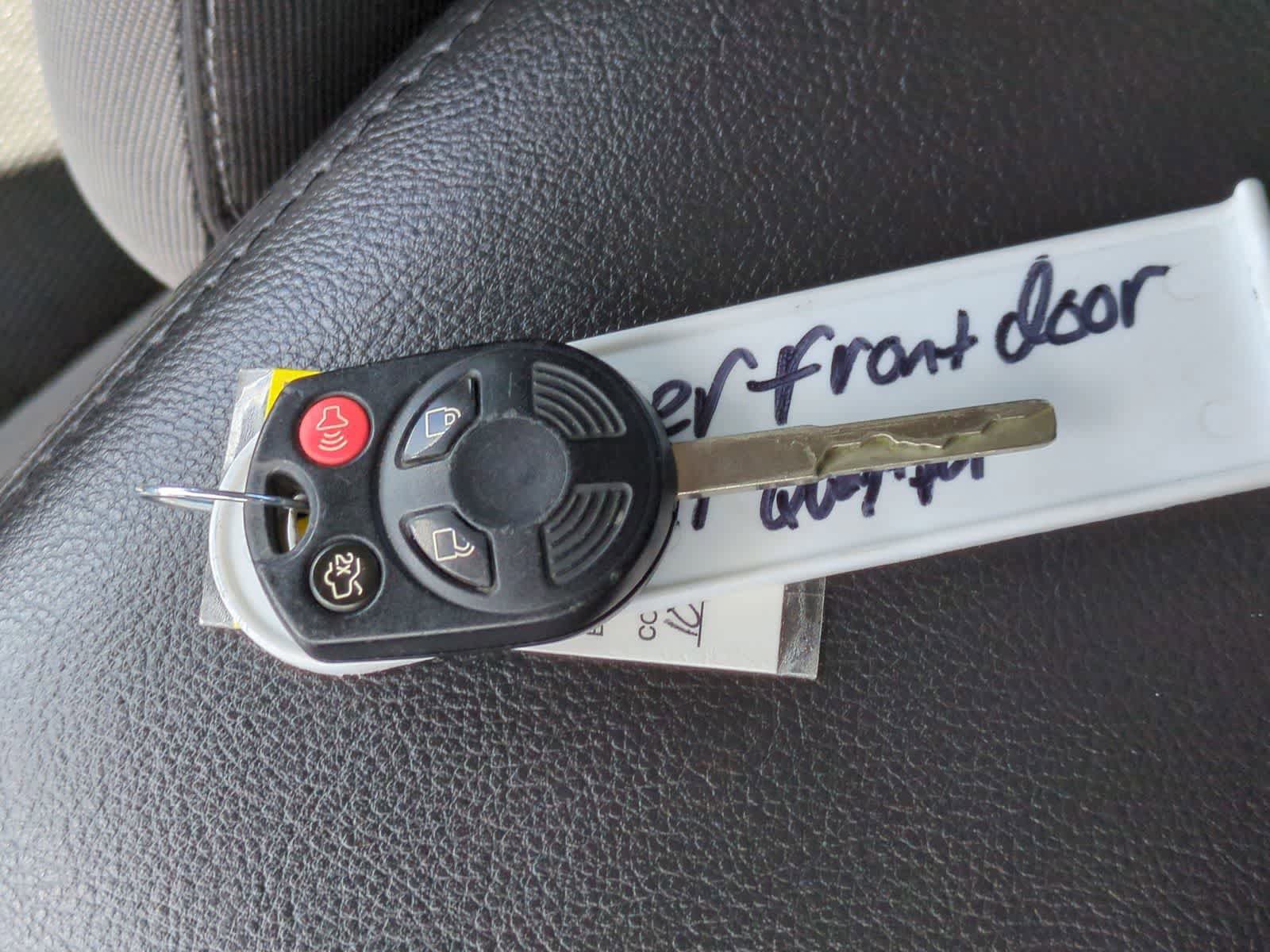 Used 2014 Ford Focus SE w/ SE Winter Package FWD image 34