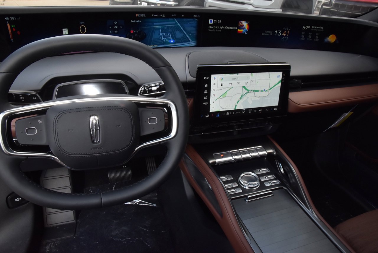 New 2026 Lincoln Nautilus Reserve AWD/4WD image 25