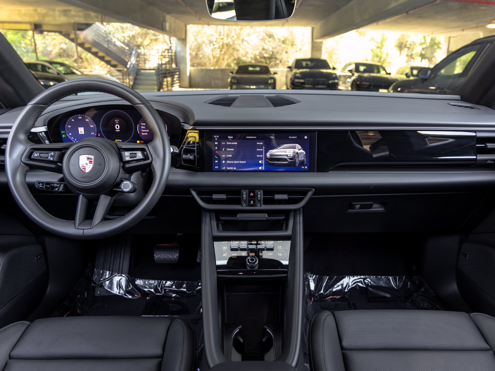 Certified 2025 Porsche Macan Electric RWD image 39
