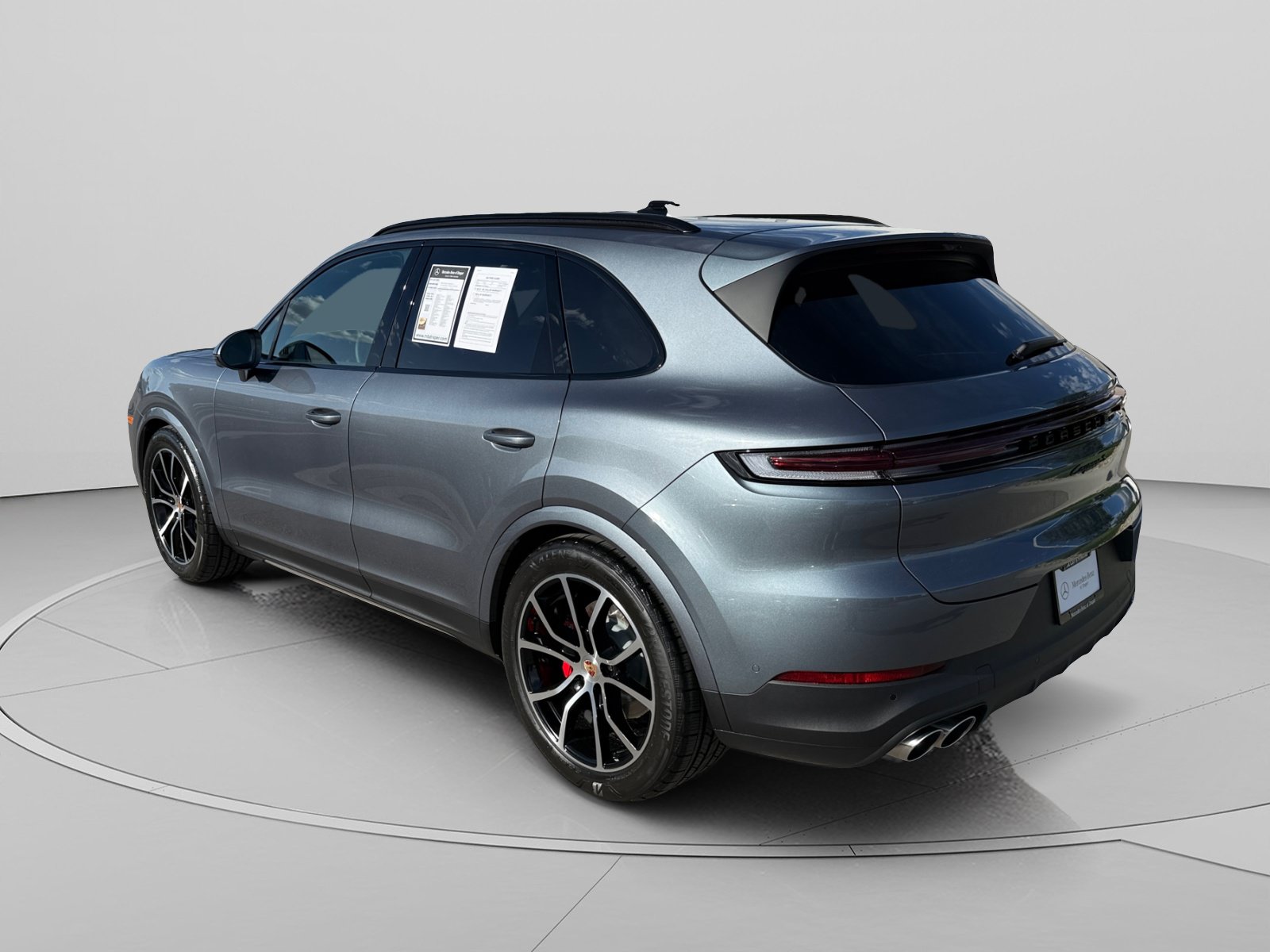 Used 2026 Porsche Cayenne S AWD/4WD image 3