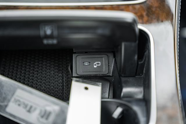 Used 2023 Mercedes-Benz E 350 4MATIC Sedan image 24