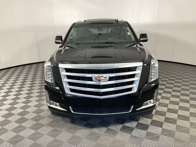 Used 2015 Cadillac Escalade Premium image 2