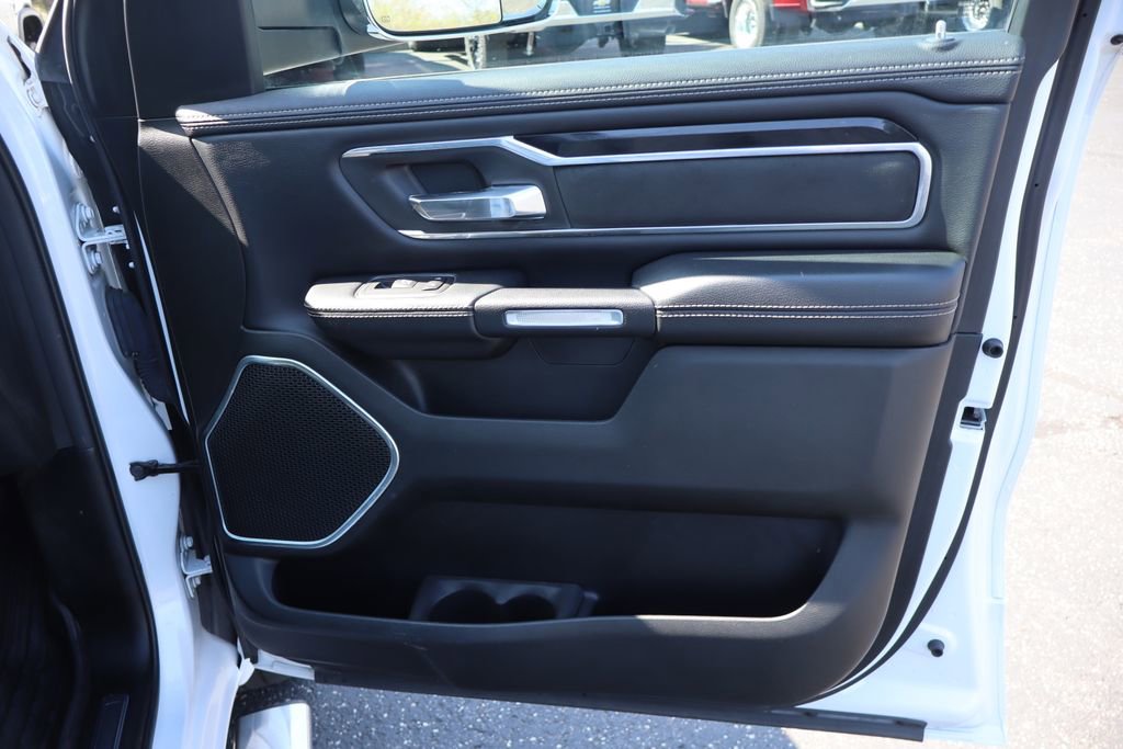 Used 2019 RAM 1500 Laramie w/ Sport Appearance Package AWD/4WD image 31