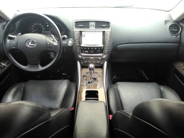 Used 2010 Lexus IS 250 image 3