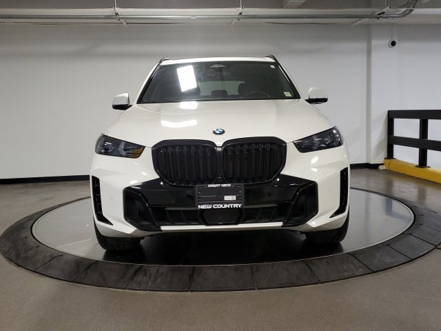 Used 2025 BMW X5 xDrive40i w/ M Sport Package AWD/4WD image 12