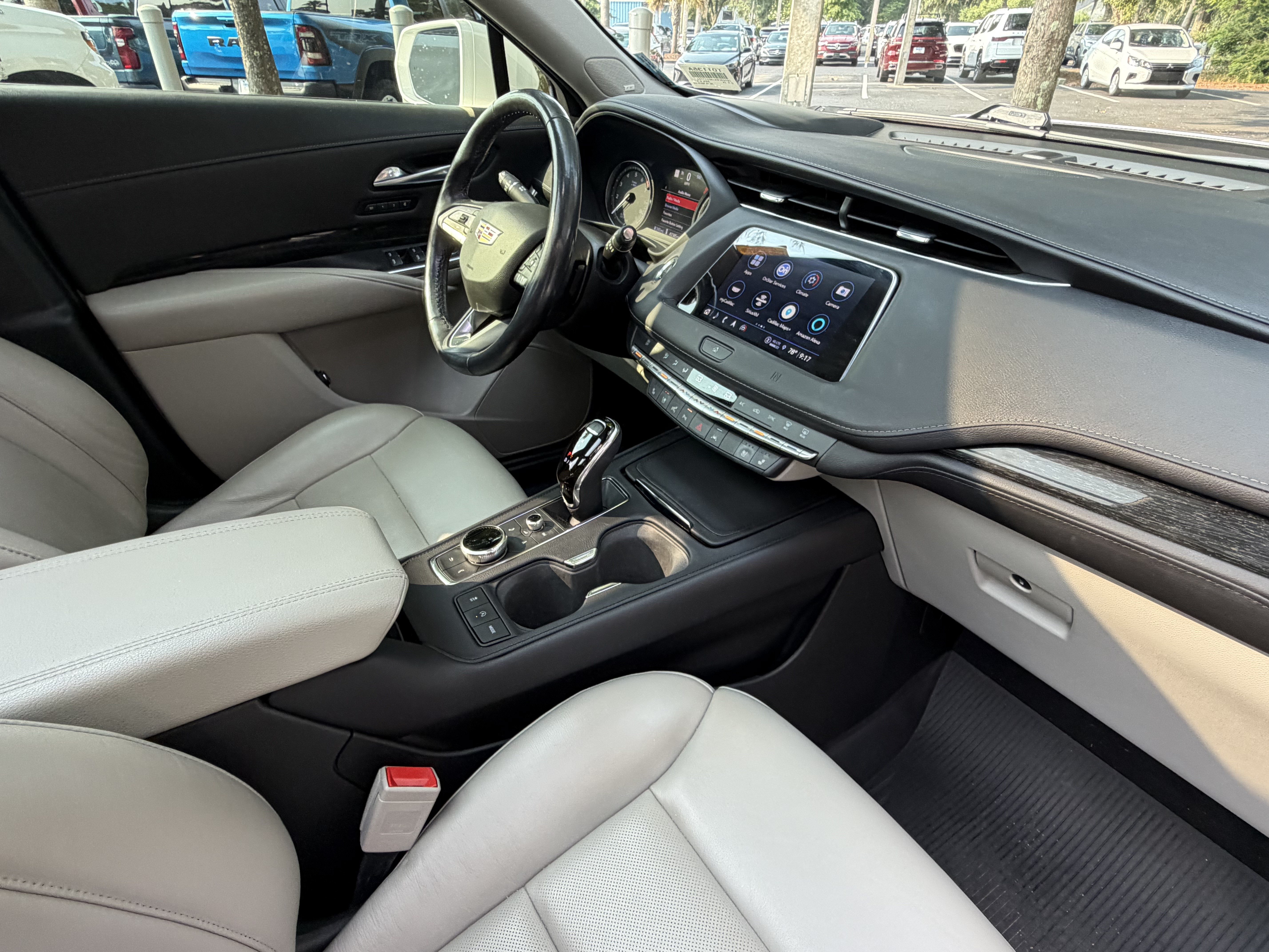 Used 2021 Cadillac XT4 Premium Luxury FWD image 47