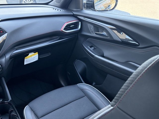 Used 2023 Chevrolet TrailBlazer RS w/ Sun and Liftgate Package image 34
