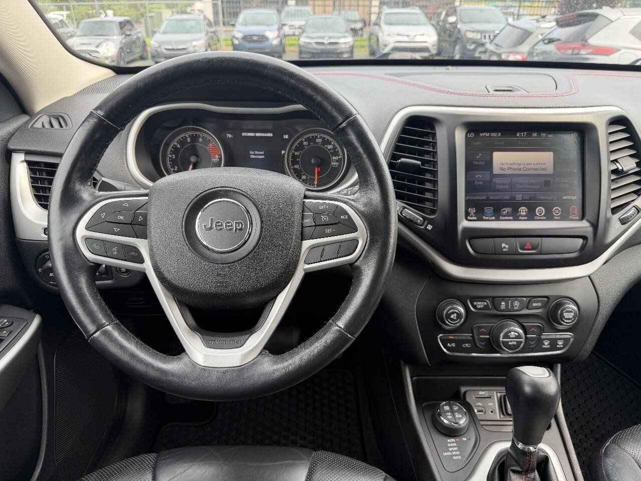 Used 2017 Jeep Cherokee Trailhawk AWD/4WD image 16