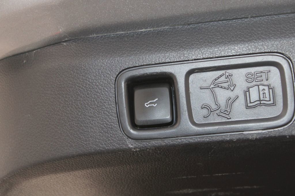 Used 2023 Lincoln Navigator Reserve AWD/4WD image 17