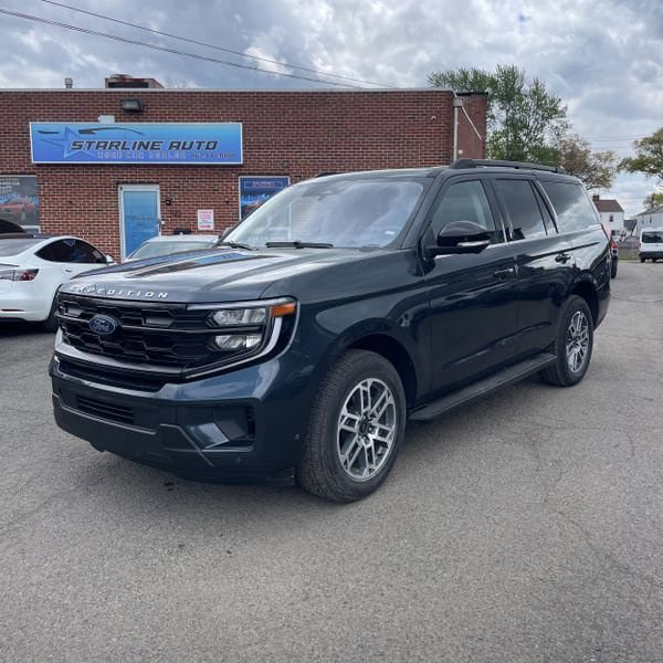 Used 2025 Ford Expedition Active