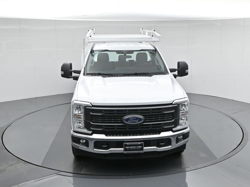 New 2026 Ford F350 XL w/ XL Chrome Package image 46