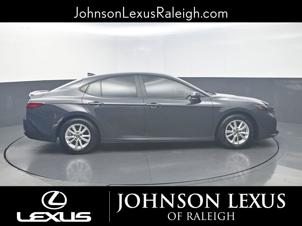 Used 2025 Toyota Camry Hybrid image 6