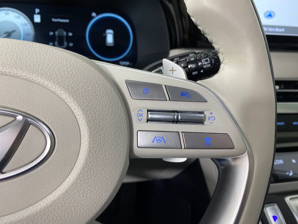 Used 2024 Hyundai Palisade Calligraphy image 16