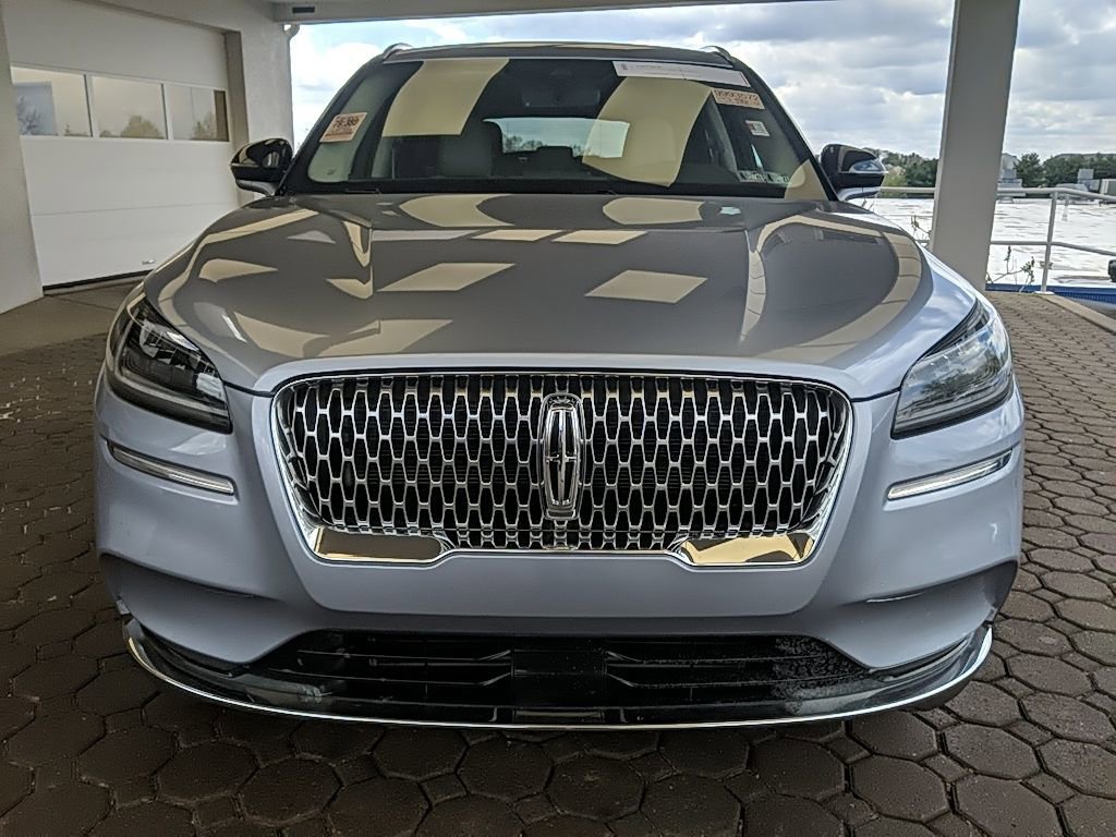 Certified 2022 Lincoln Corsair Reserve w/ Elements Package AWD/4WD image 2