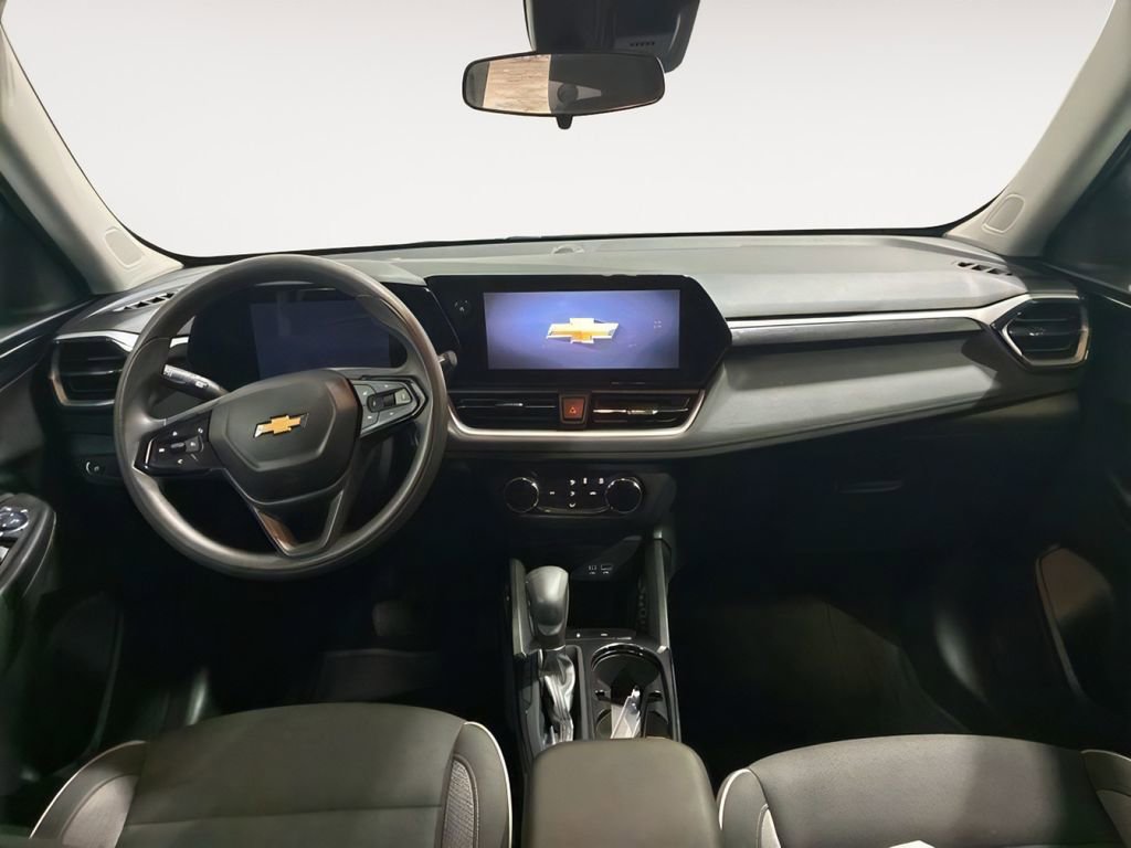 Used 2024 Chevrolet TrailBlazer LS w/ LS Convenience Package FWD image 14